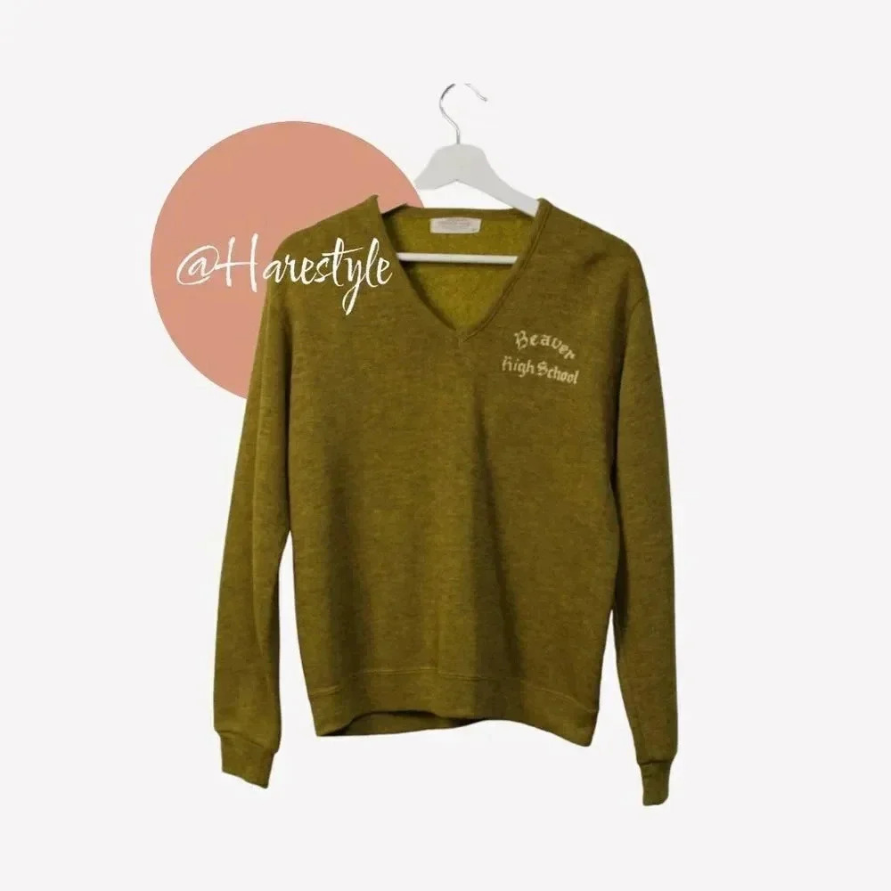 vintage 1950's Beaver High school v neck sweatshirt med